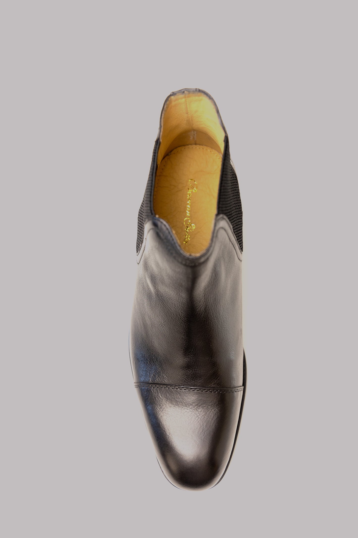The best leather boots that is handmade in Ottwa, Canada with the highest quality. The shoe is made from 100% leather and has a full leather insole liner for comfort - The best Leather shoe in Canada.