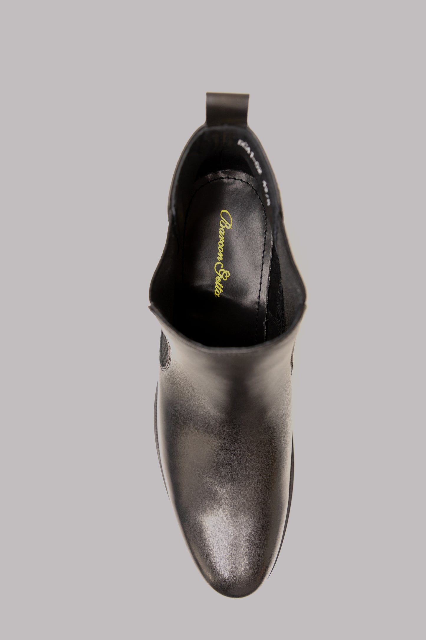 The best leather boots that is handmade in Ottwa, Canada with the highest quality. The shoe is made from 100% leather and has a full leather insole liner for comfort - The best Leather boots in Canada.