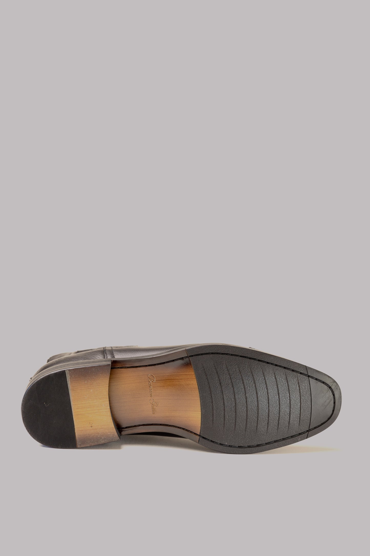The best leather boots that is handmade in Ottwa, Canada with the highest quality. The shoe is made from 100% leather and has a full leather insole liner for comfort - The best Leather shoe in Canada.